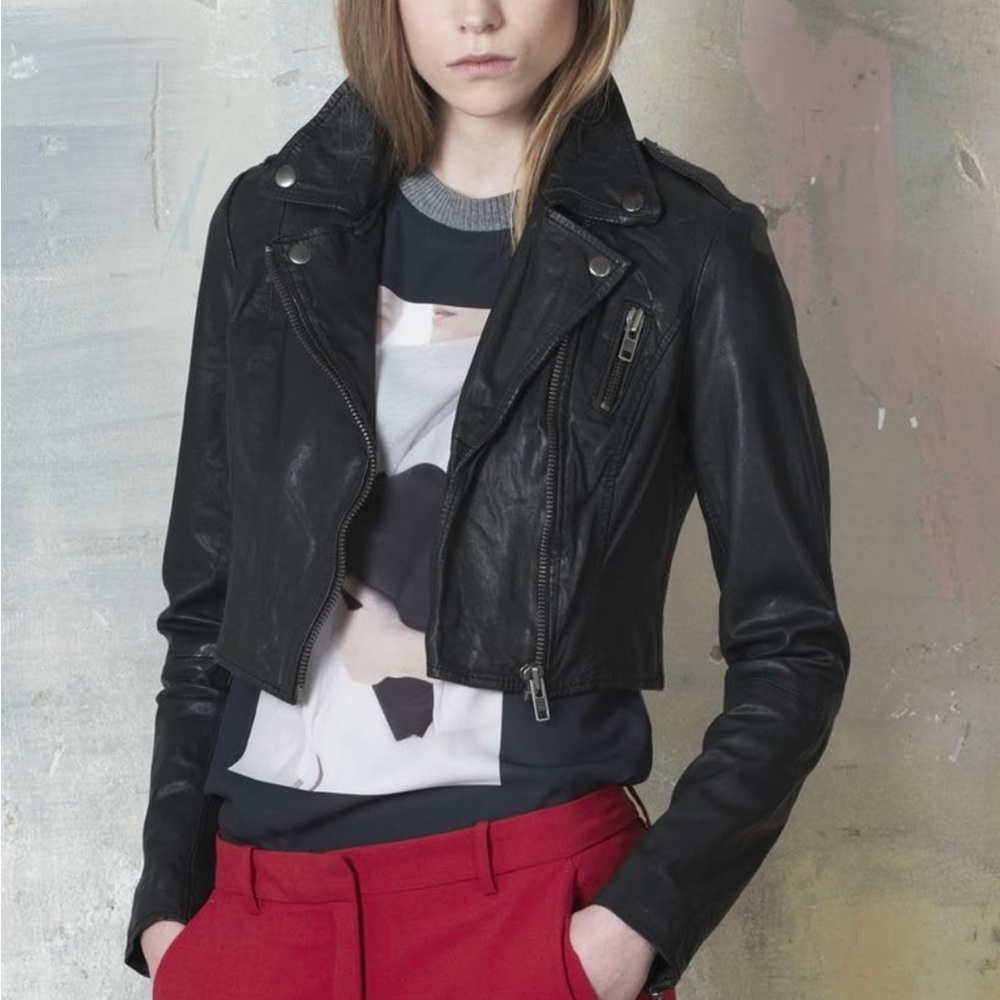 Muubaa
Brixia Cropped Leather Biker Jacket in Blk UK 12 US 8 looks like a 6